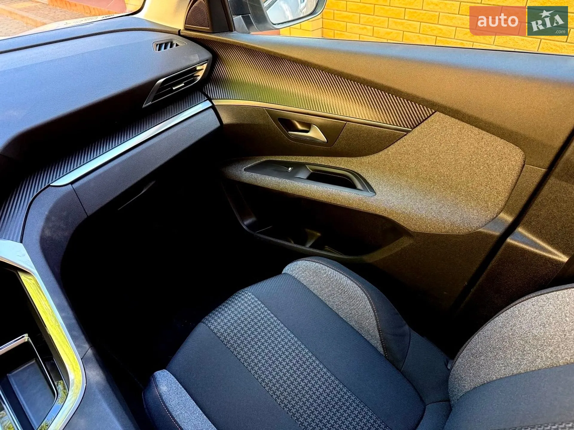 2019 Peugeot 5008 - мініатюра 18