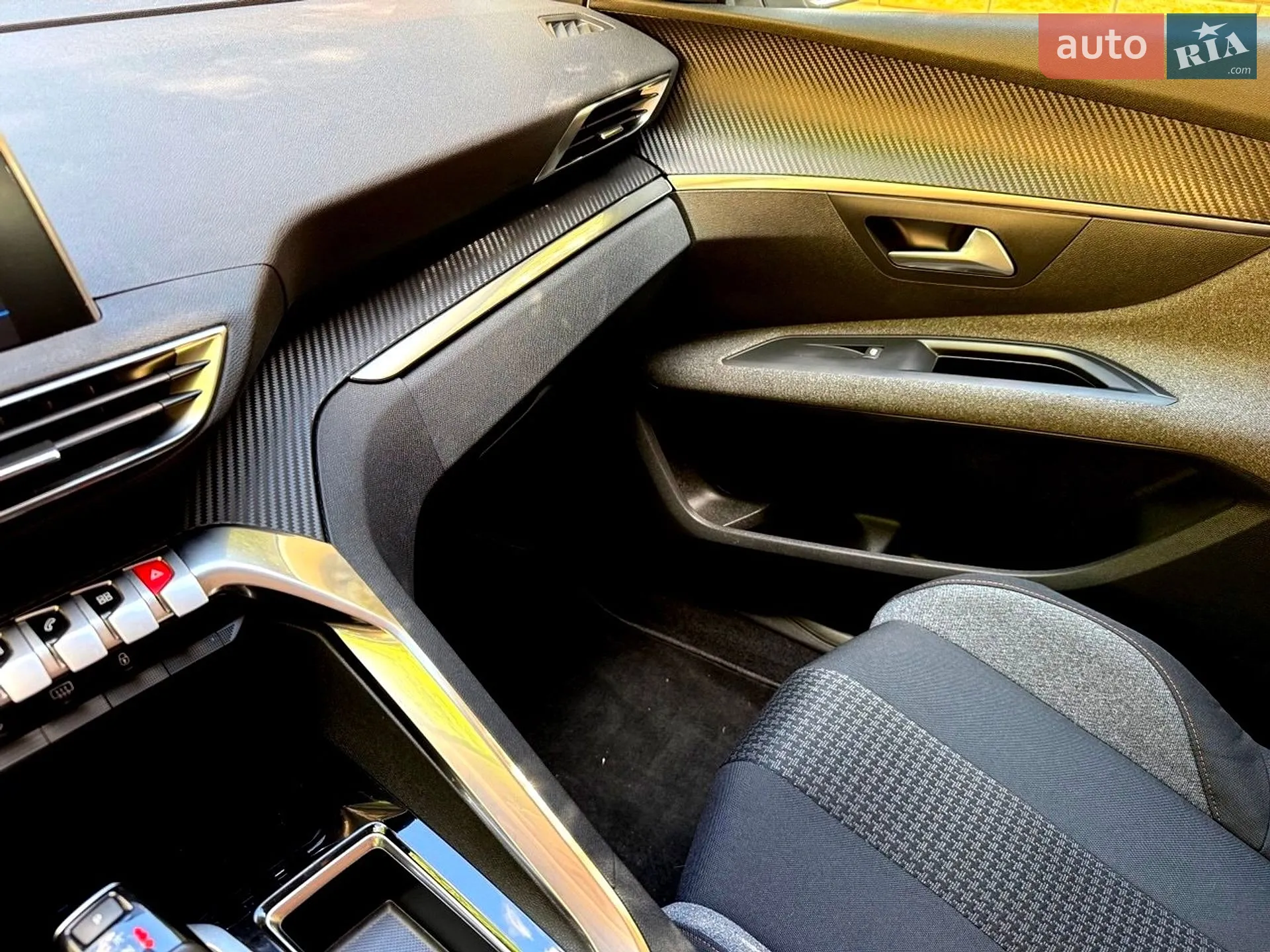 2019 Peugeot 5008 - мініатюра 35