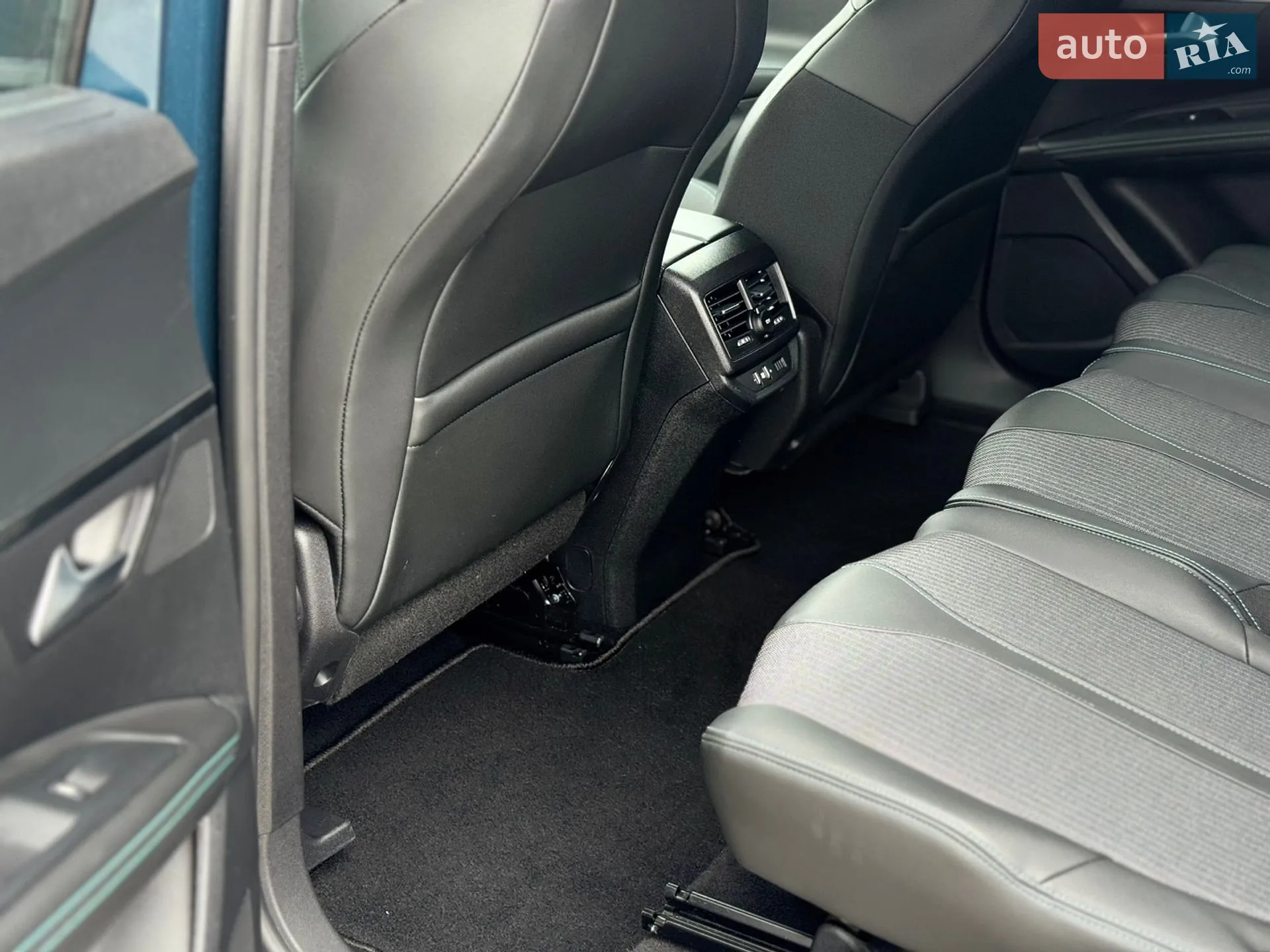 2021 Peugeot 5008 - мініатюра 25