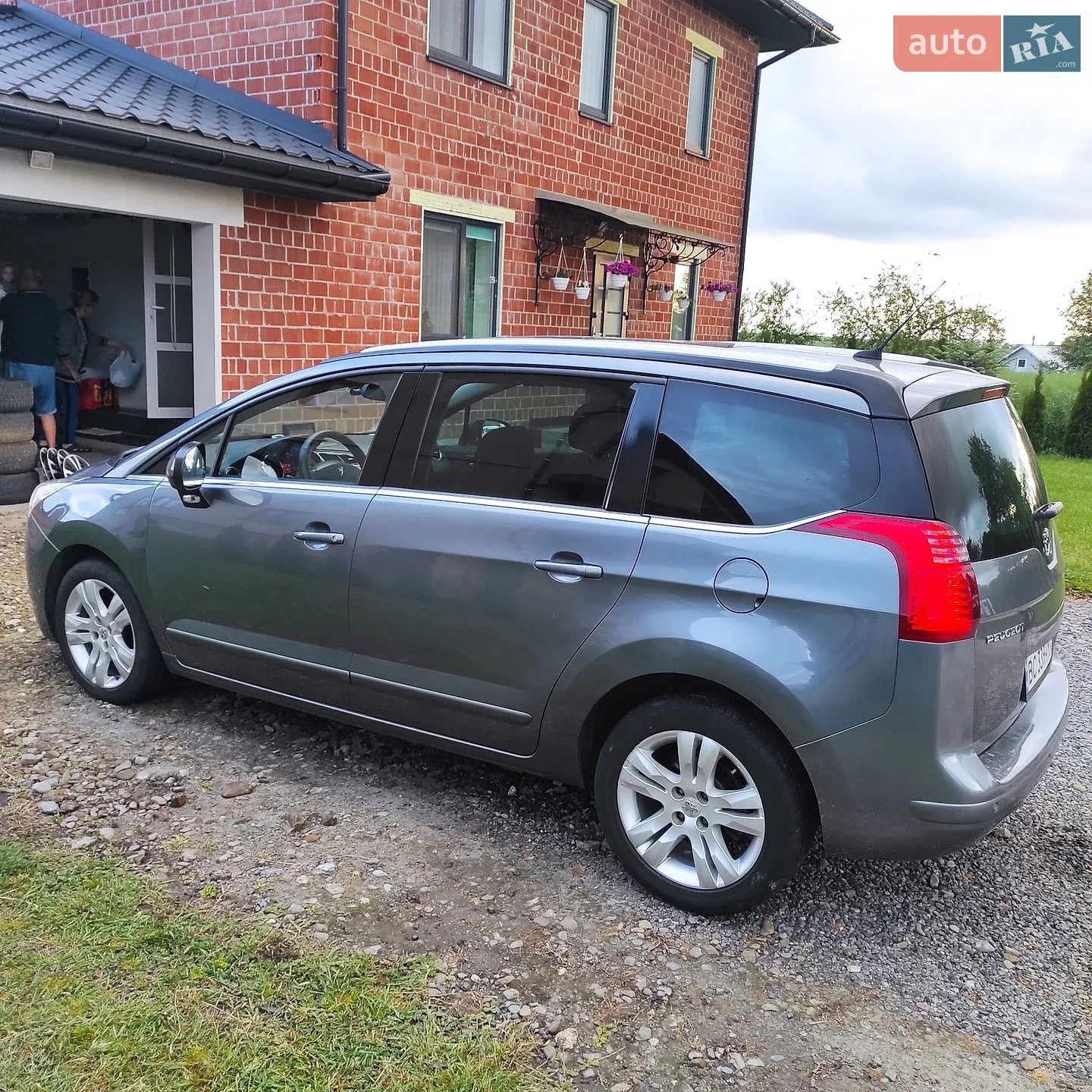 2011 Peugeot 5008 - фото 1