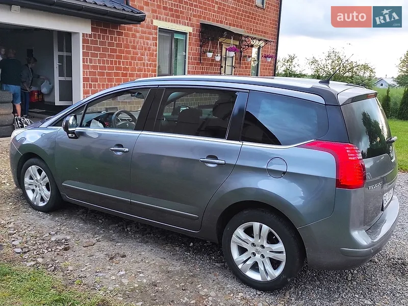 Peugeot 5008
