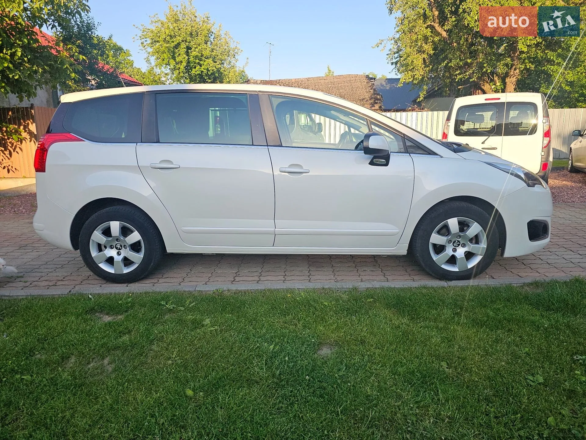 2014 Peugeot 5008 - мініатюра 6