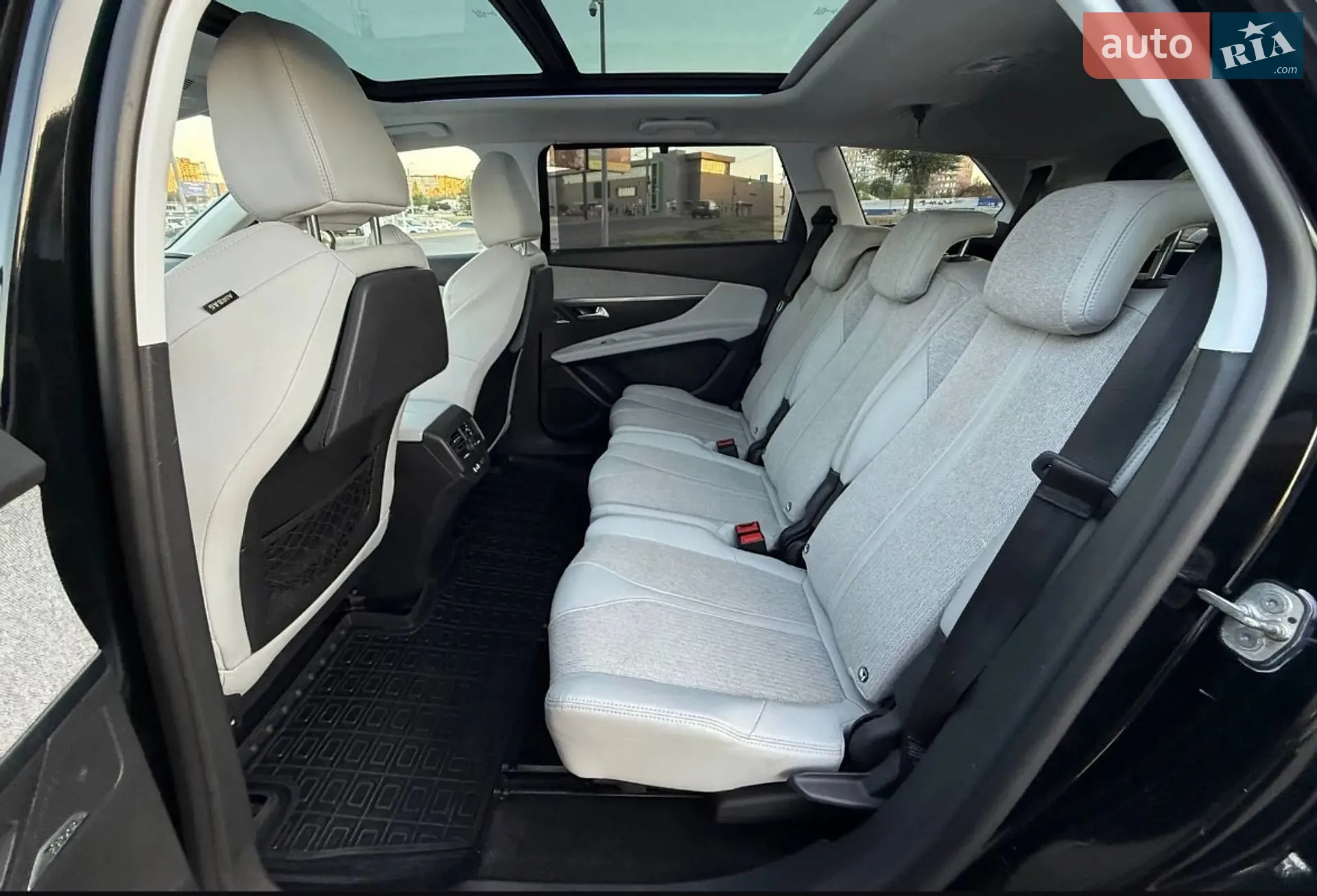 2017 Peugeot 5008 - мініатюра 12