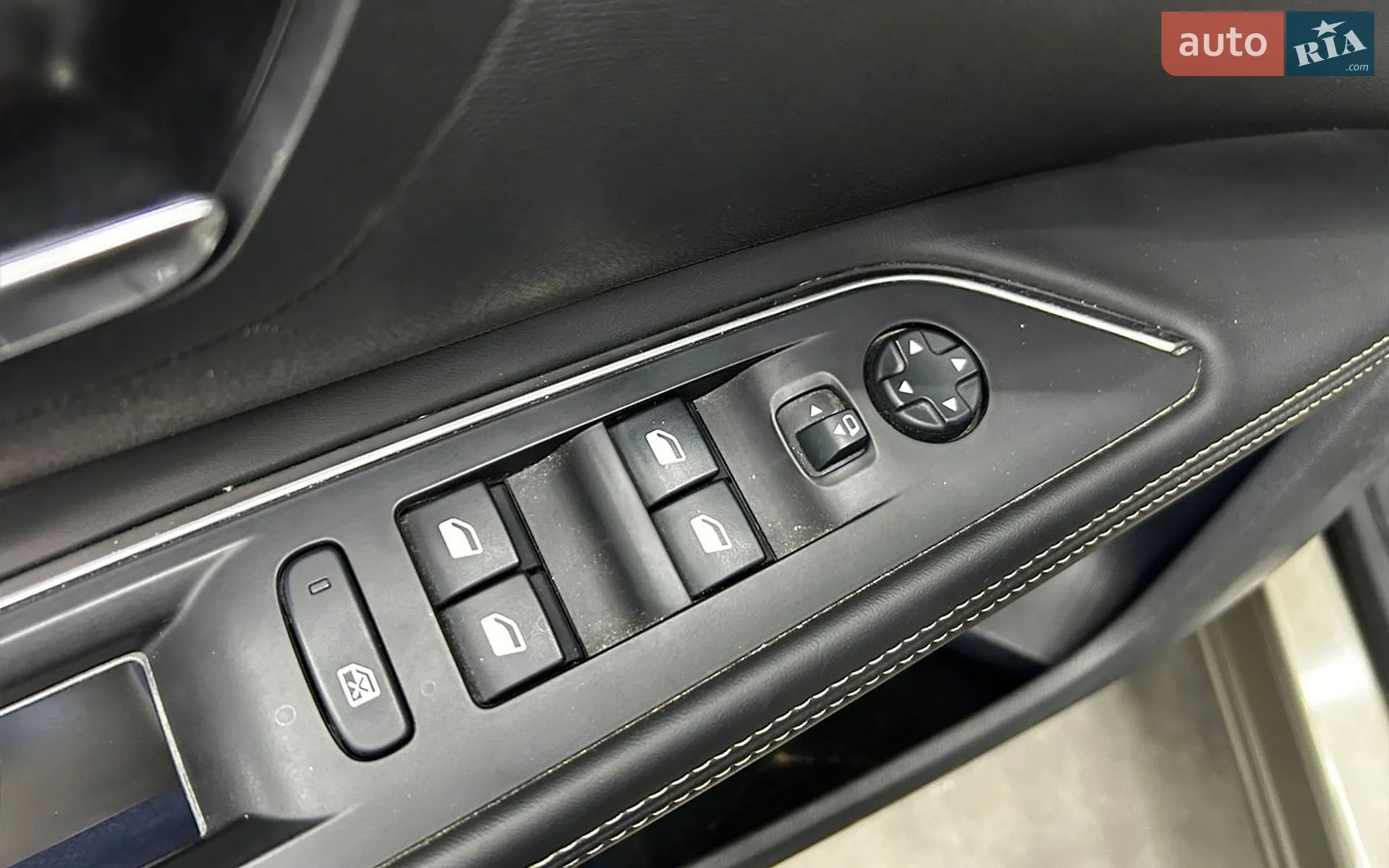 2017 Peugeot 5008 - мініатюра 13