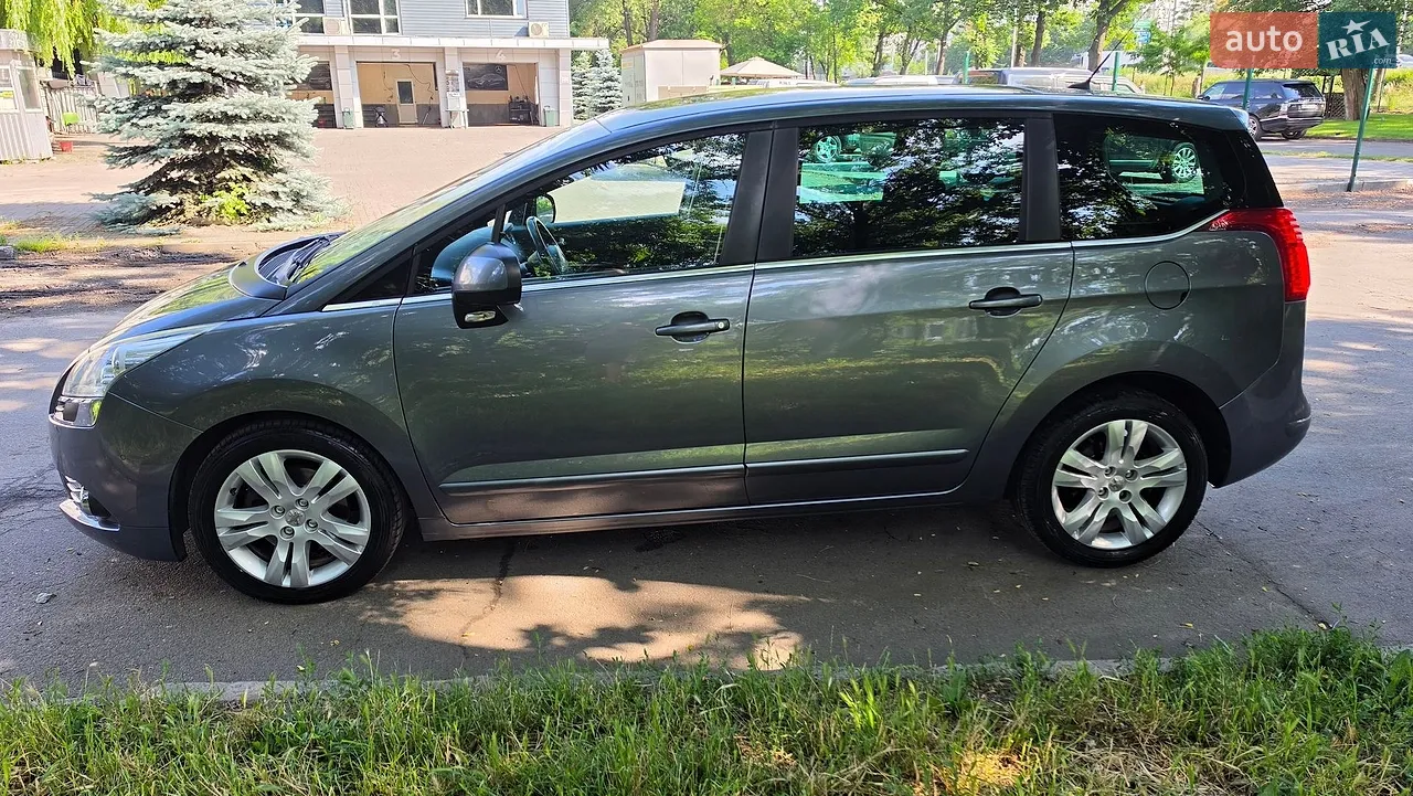 2011 Peugeot 5008 - мініатюра 38