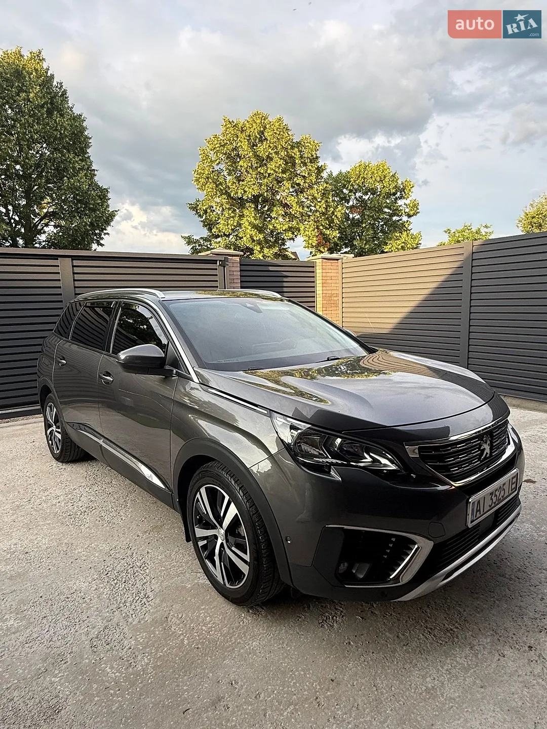 2017 Peugeot 5008 - фото 1