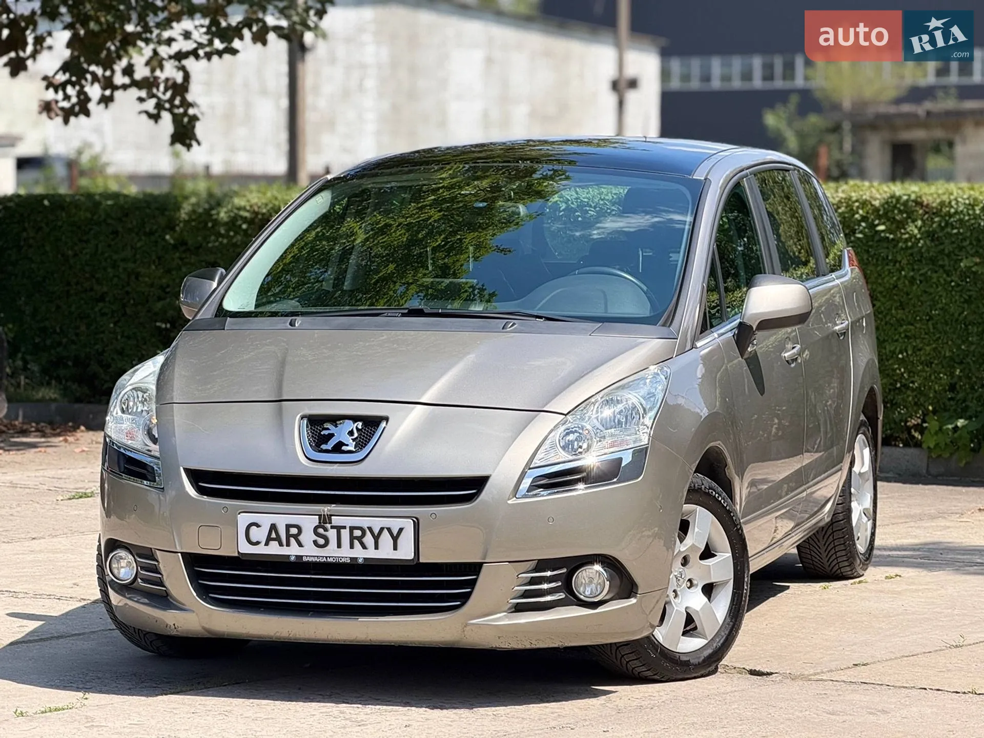 2010 Peugeot 5008 - фото 1