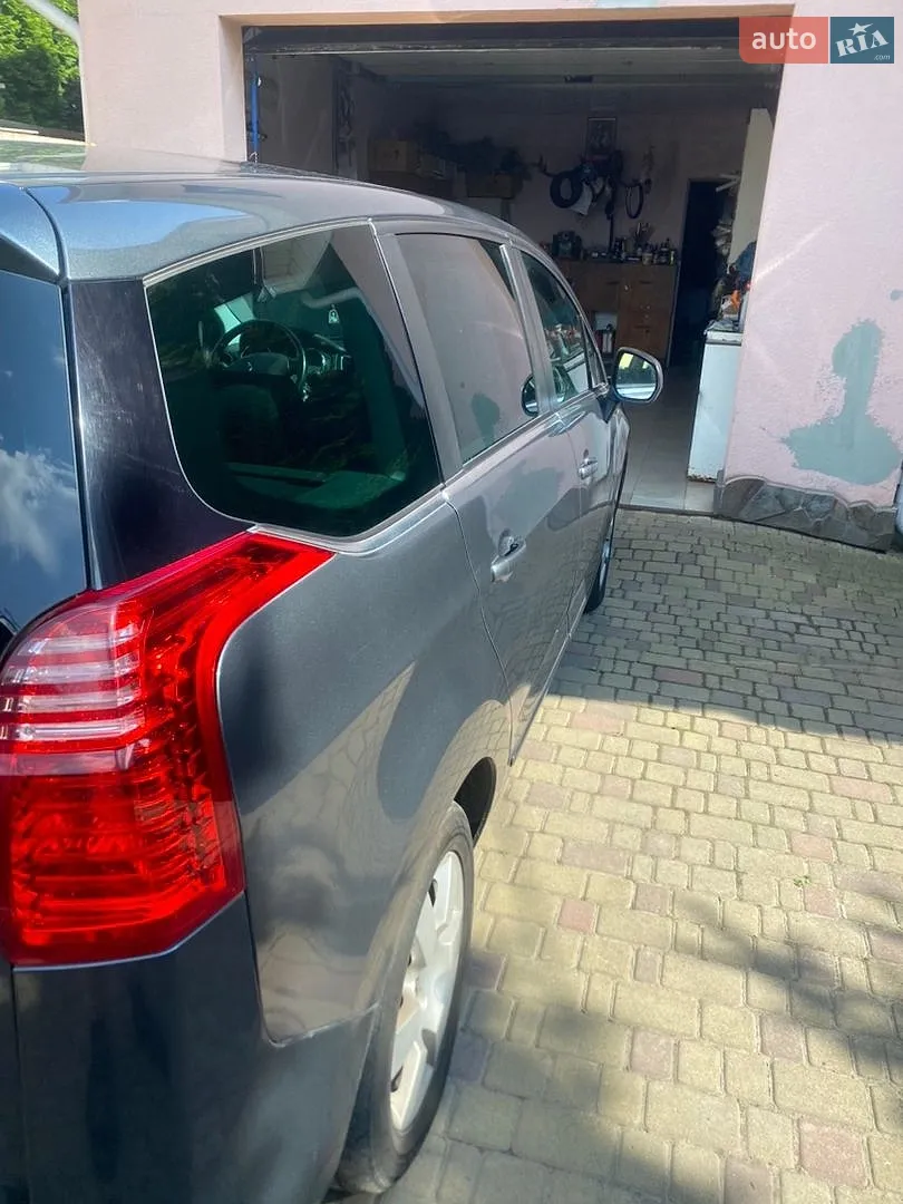2011 Peugeot 5008 - мініатюра 4