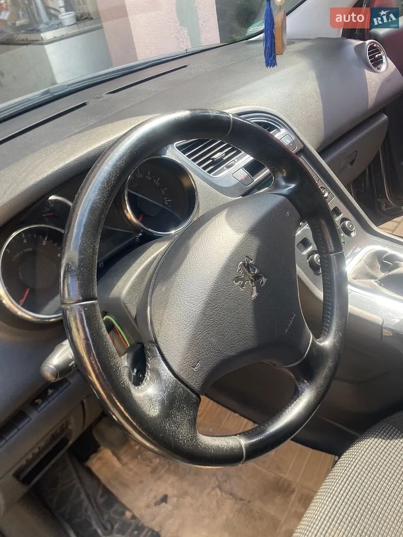2011 Peugeot 5008 - мініатюра 11
