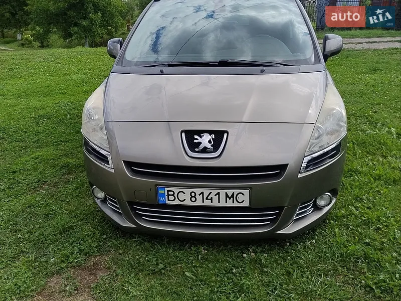 Peugeot 5008 2012