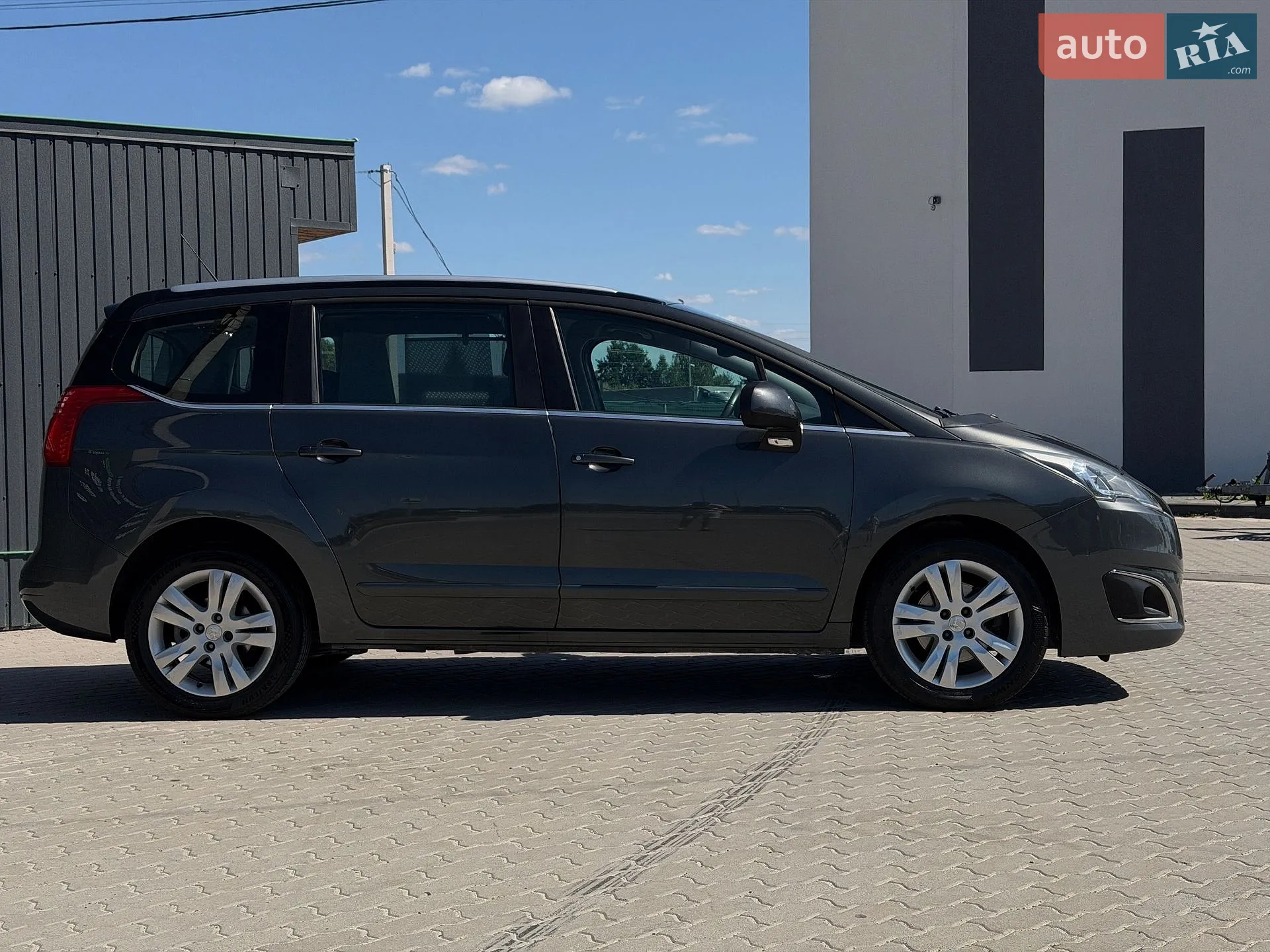 2016 Peugeot 5008 - мініатюра 14