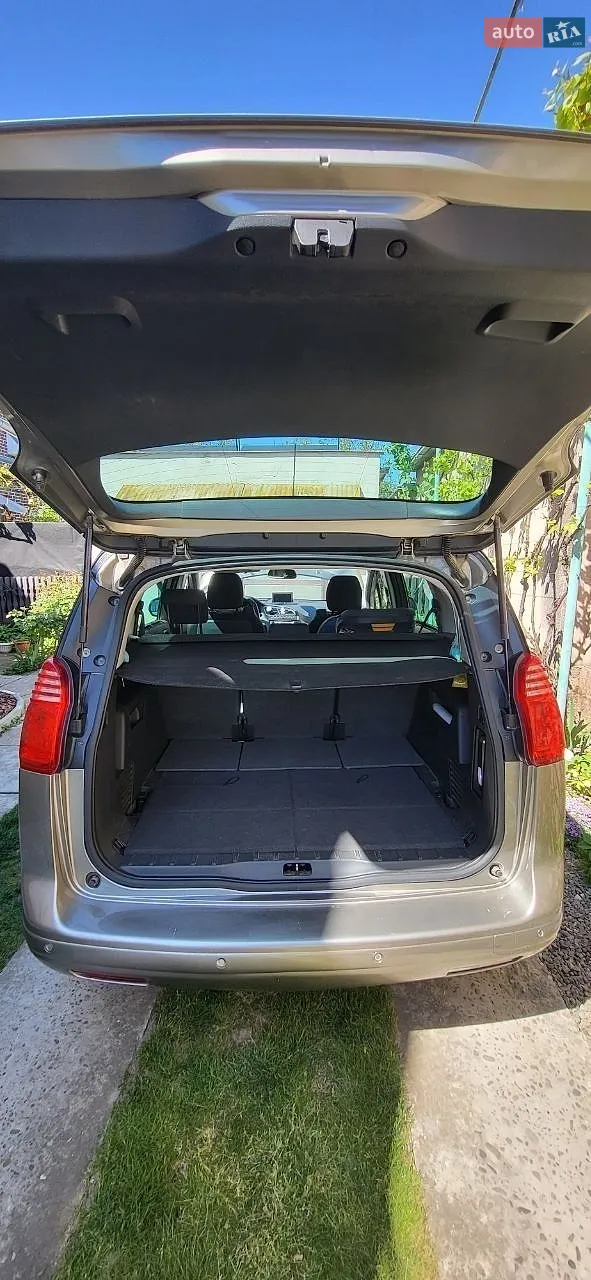 2011 Peugeot 5008 - мініатюра 13