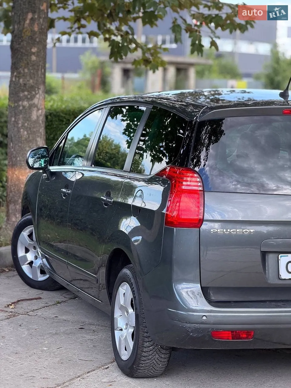 2011 Peugeot 5008 - мініатюра 18