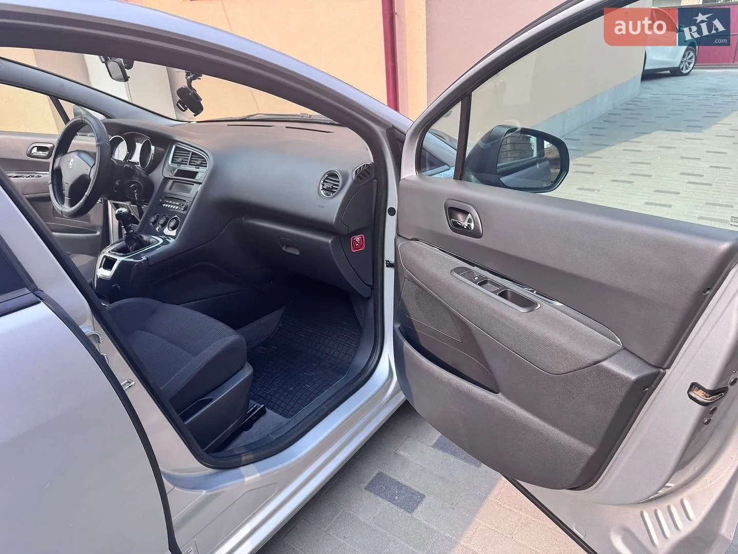 2012 Peugeot 5008 - мініатюра 10