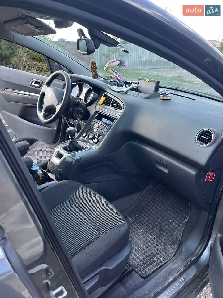 2011 Peugeot 5008 - мініатюра 16