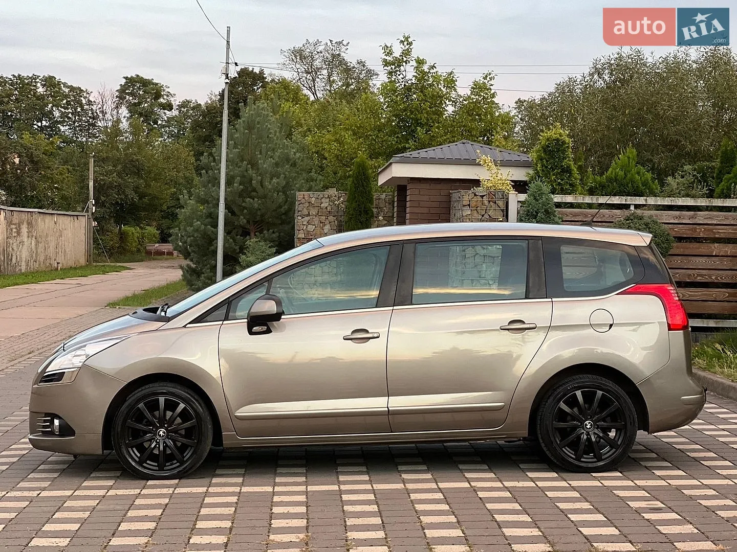 2012 Peugeot 5008 - мініатюра 18