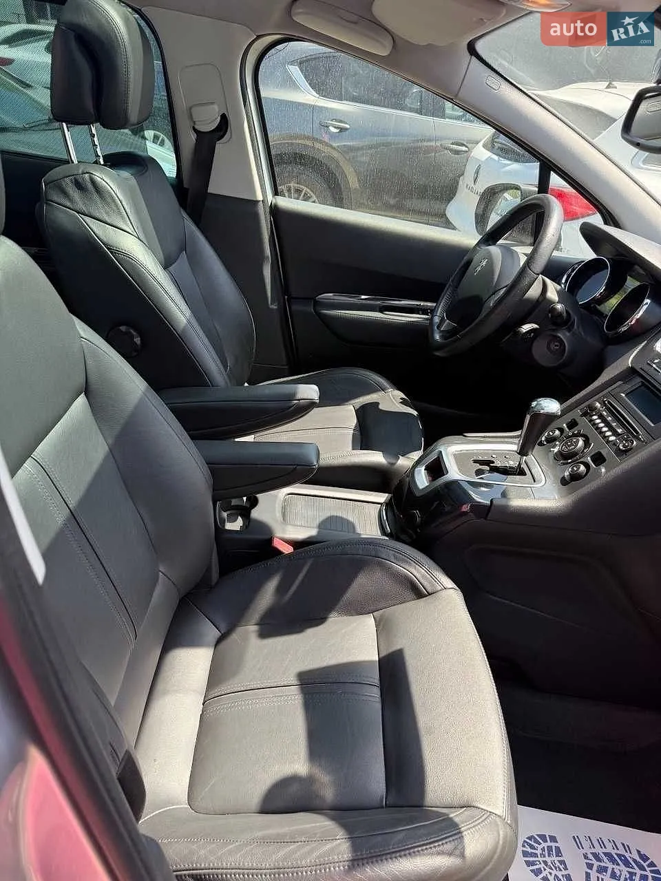 2010 Peugeot 5008 - мініатюра 10