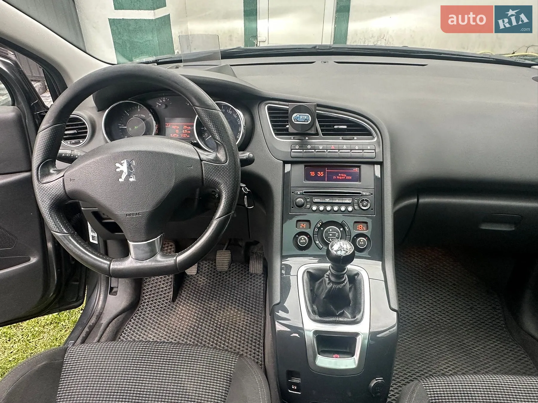 2011 Peugeot 5008 - мініатюра 10