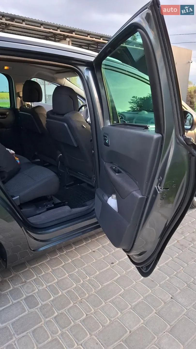 2011 Peugeot 5008 - мініатюра 6