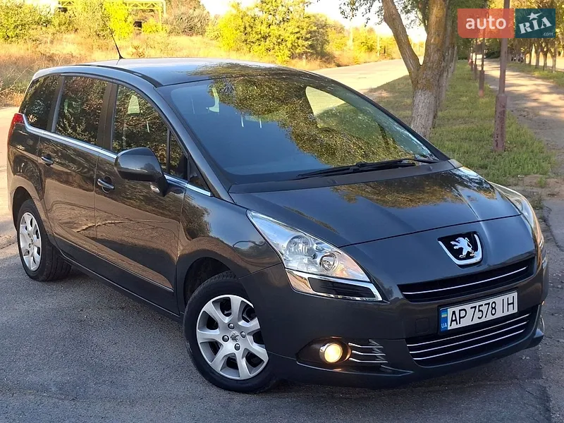 Peugeot 5008 2013