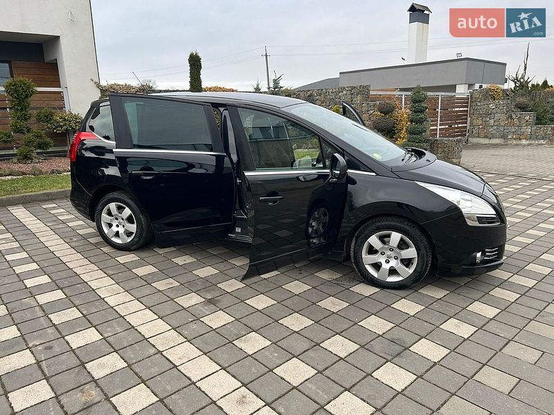 Микровэн Peugeot 5008 2013 в Стрые