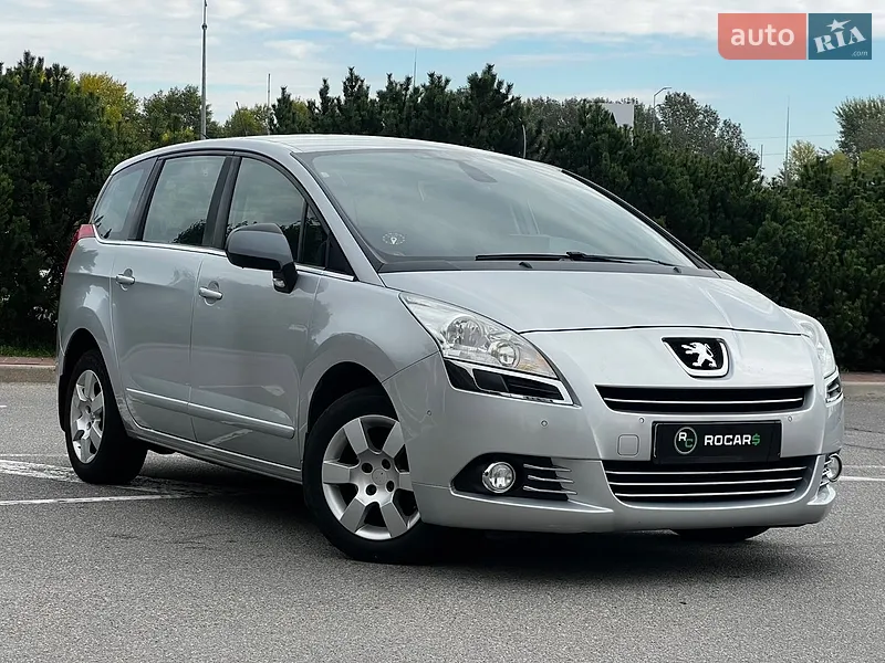Peugeot 5008 2011