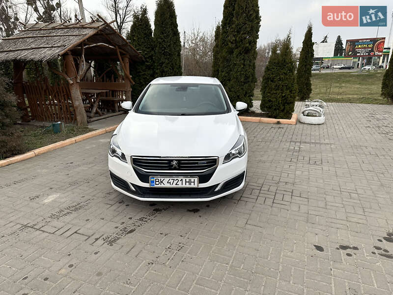Седан Peugeot 508 2015 в Дубні