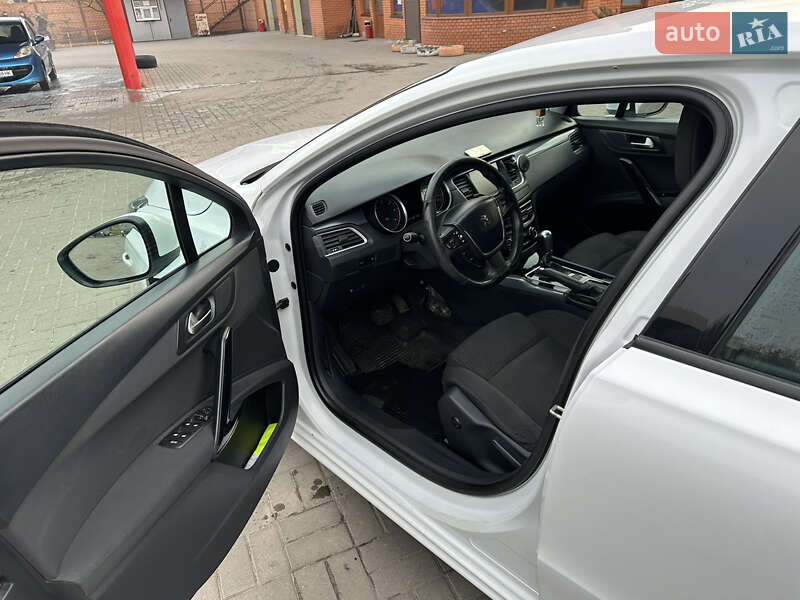 Седан Peugeot 508 2015 в Дубні