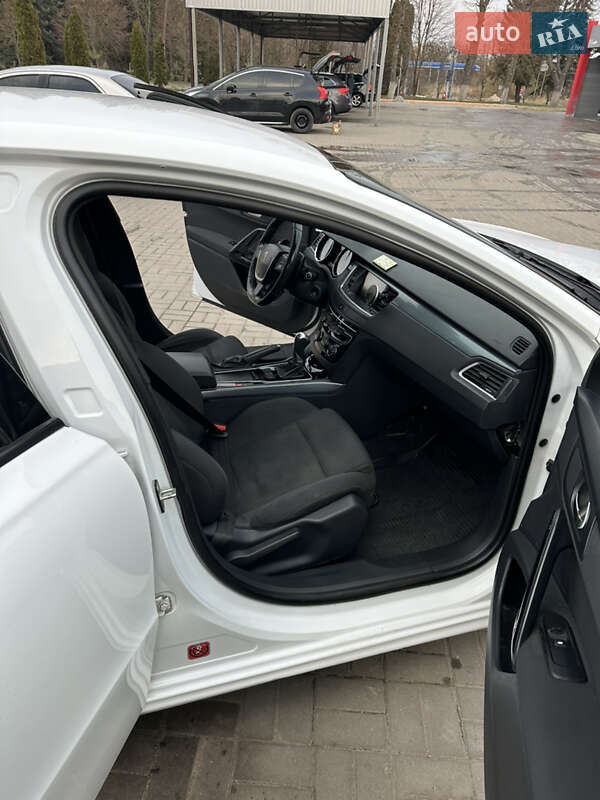 Седан Peugeot 508 2015 в Дубні