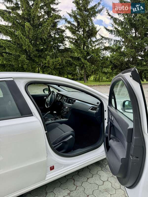 Седан Peugeot 508 2011 в Дубні