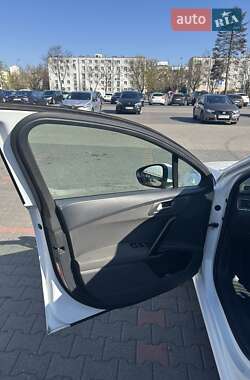 Седан Peugeot 508 2011 в 
