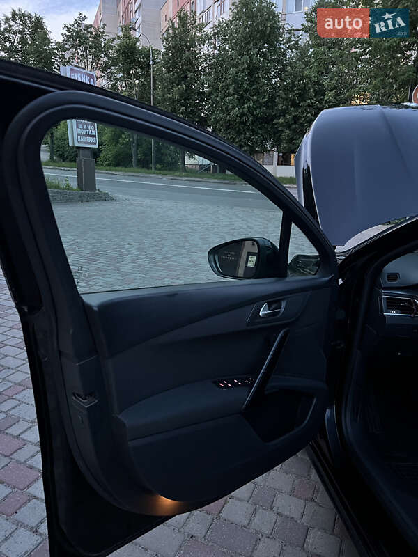 Седан Peugeot 508 2013 в Ровно