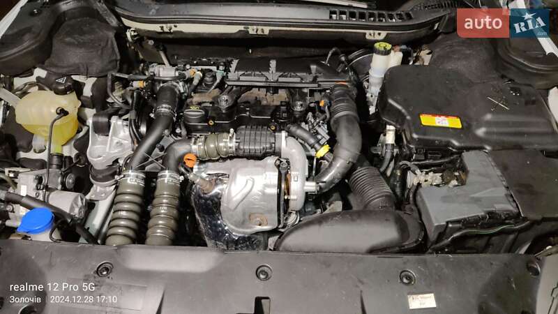 Седан Peugeot 508 2012 в Золочеві