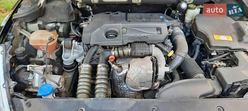 Седан Peugeot 508 2012 в Чернівцях