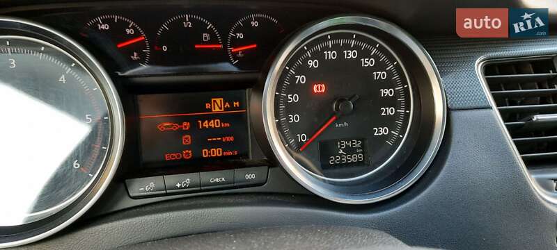 Седан Peugeot 508 2012 в Чернівцях