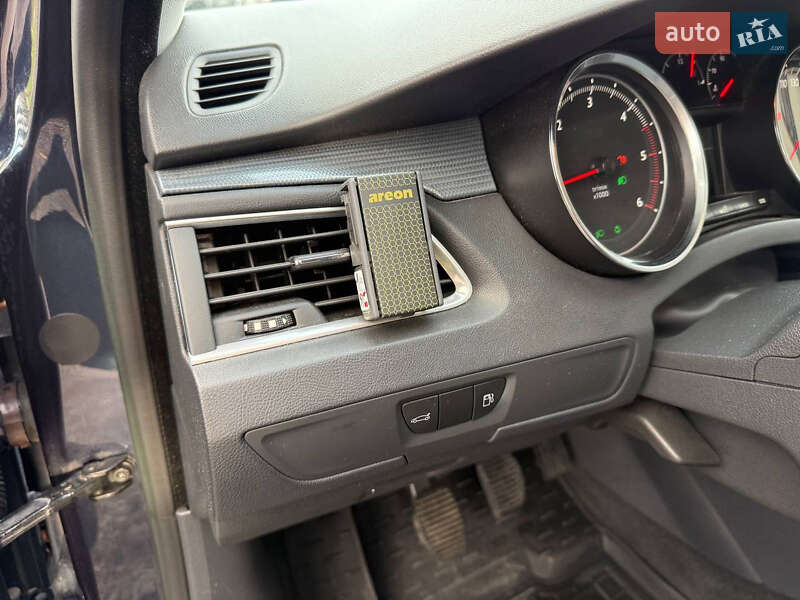 Седан Peugeot 508 2014 в Стрию