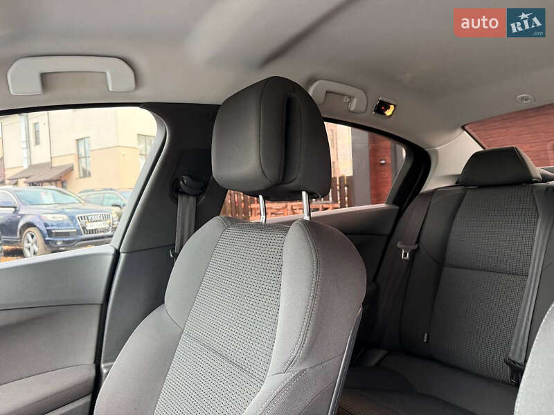 Седан Peugeot 508 2014 в Стрию