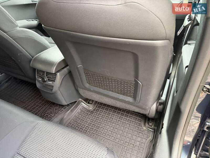 Седан Peugeot 508 2014 в Стрию