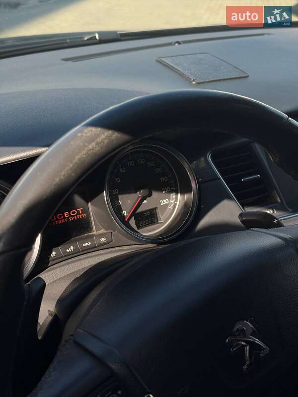 Седан Peugeot 508 2012 в Черновцах