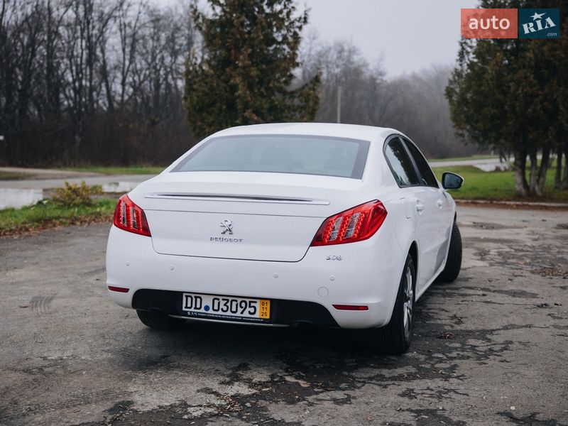 Седан Peugeot 508 2011 в Бучаче