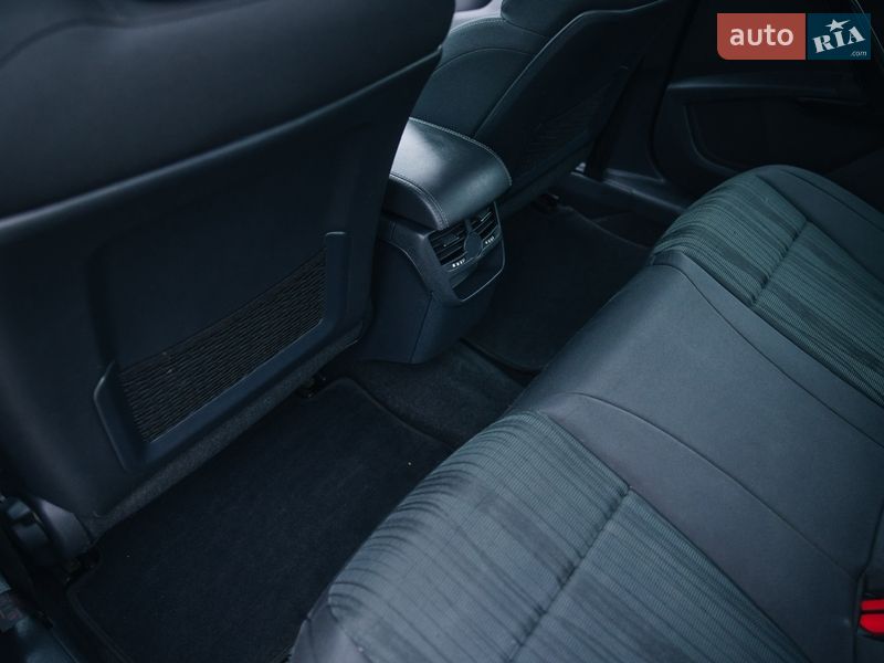 Седан Peugeot 508 2011 в Бучаче