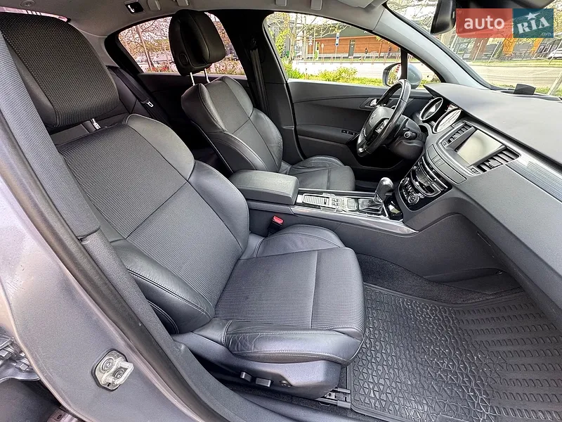 Peugeot 508 2017 VIN VF38DAHWTHL024947 фото оголошення 32 з 60