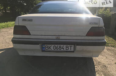 Седан Peugeot 605 1993 в Здолбунове