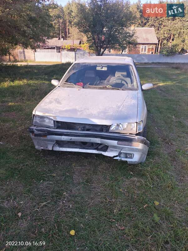 Седан Peugeot 605 1990 в Шепетовке
