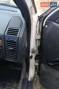 Седан Peugeot 605 1990 в Львове