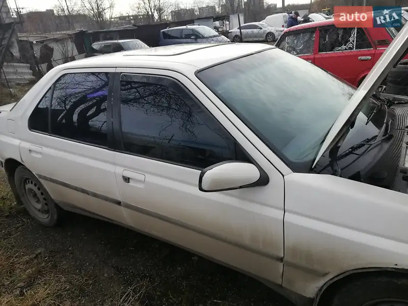 Peugeot 605