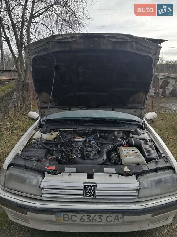 Седан Peugeot 605 1990 в Львові