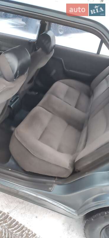 Седан Peugeot 605 1990 в Гадяче