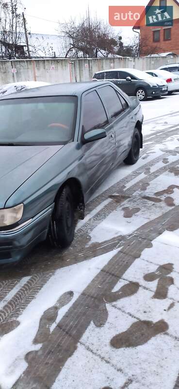 Седан Peugeot 605 1990 в Гадяче
