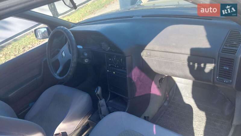 Седан Peugeot 605 1993 в Старих Кутах